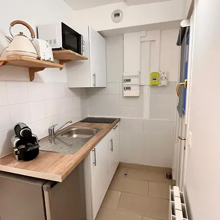 Your Place In Apartment Paris